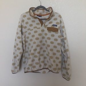 polka dot Patagonia synchilla size L